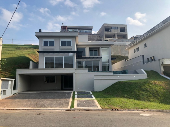 IMÓVEIS EM ALPHAVILLE CASA COM EXCELENTE ACABAMENTO OPORTUNIDADE