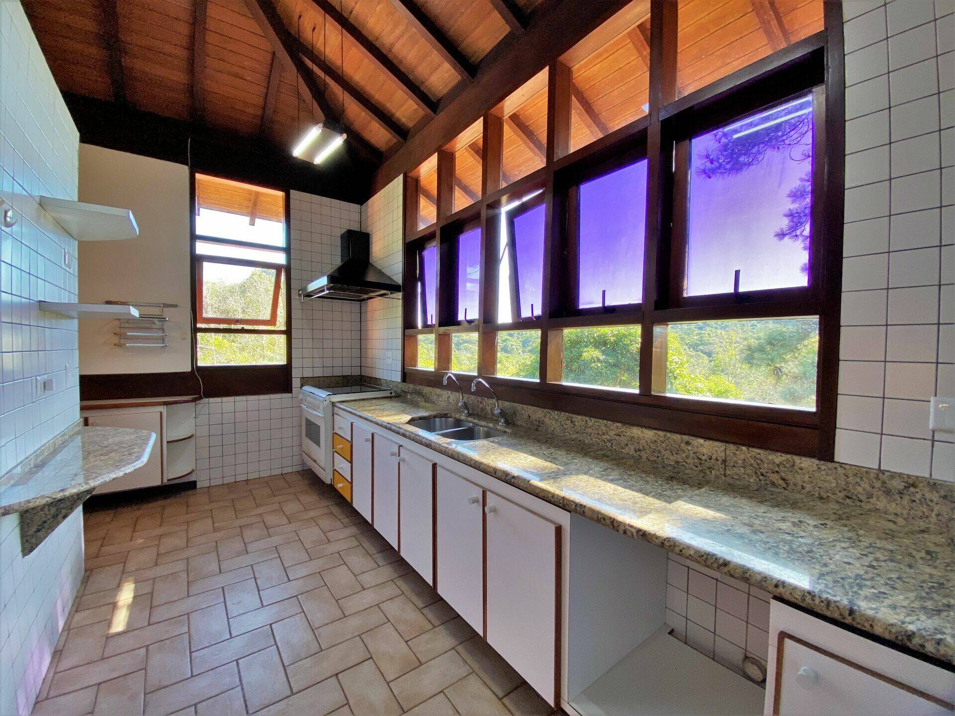 Casa de Condomínio à venda e aluguel com 4 quartos, 500m² - Foto 22