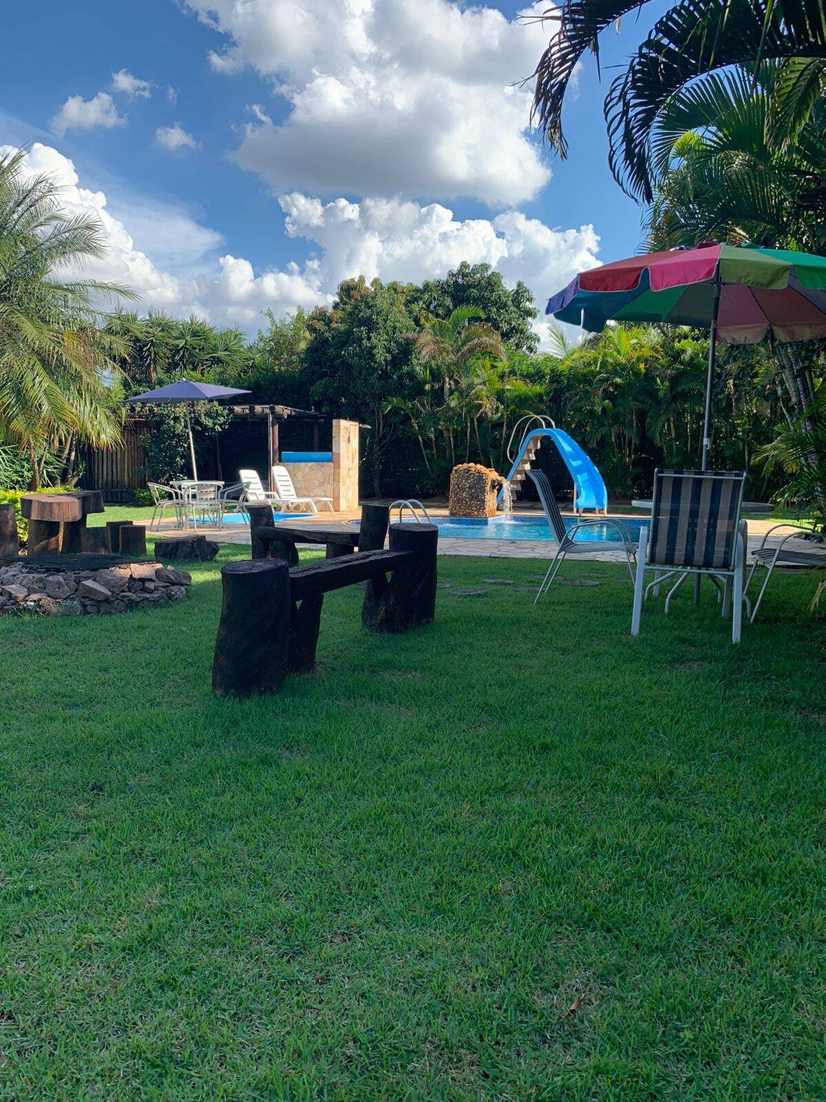 Casa à venda com 4 quartos, 500m² - Foto 1