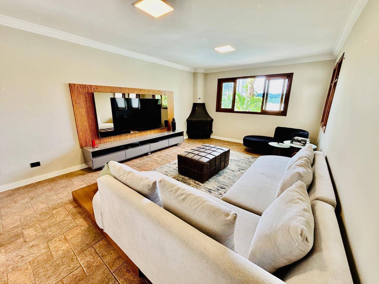 Casa à venda e aluguel com 4 quartos, 520m² - Foto 9