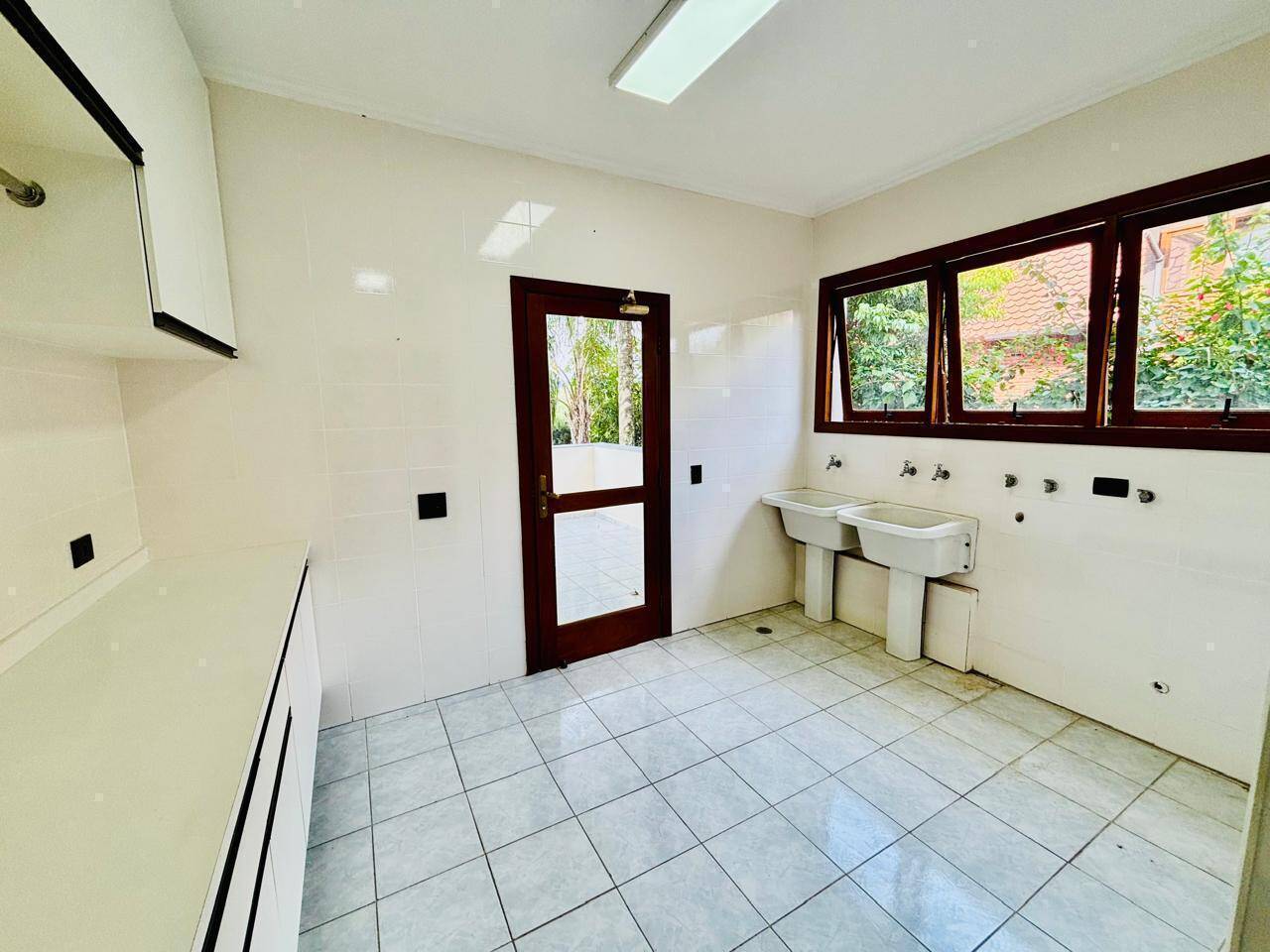 Casa à venda e aluguel com 4 quartos, 520m² - Foto 13