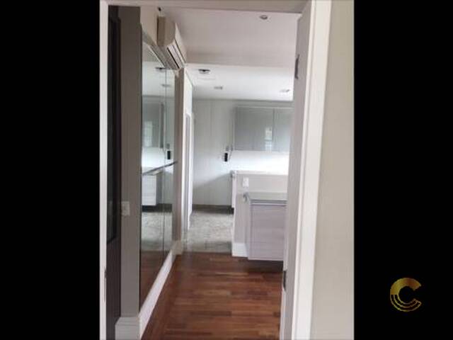 Apartamento para Venda em Santana de Parnaíba - 3