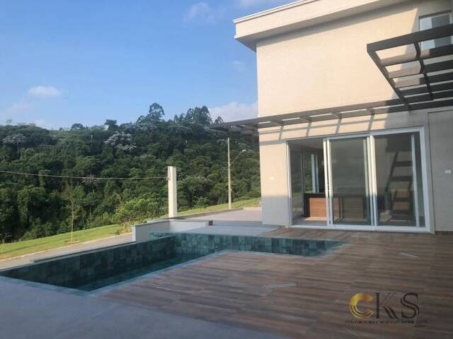 Casa para Venda em Santana de Parnaíba - 5