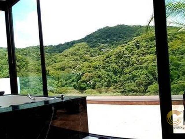 Casa para Venda em Santana de Parnaíba - 2