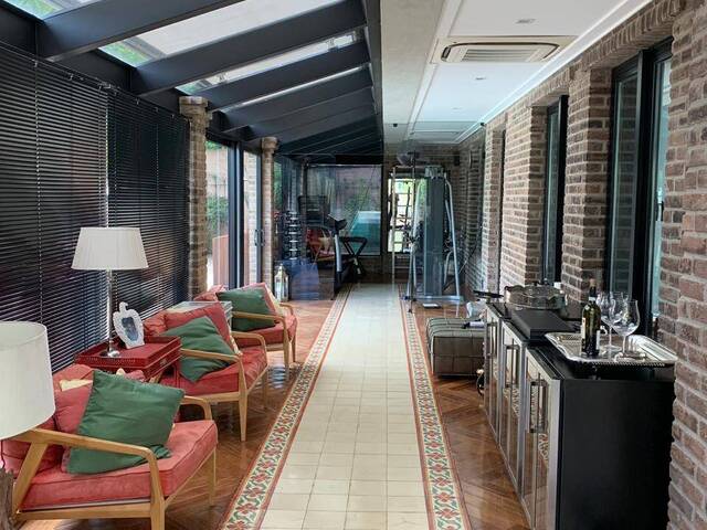 Casa para Venda em Santana de Parnaíba - 2