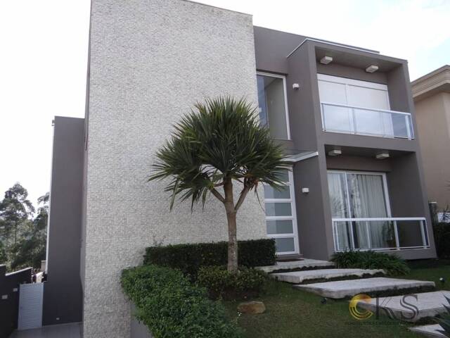 #1399 - Casa para Venda em Santana de Parnaíba - SP