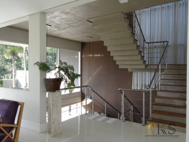 Casa para Venda em Santana de Parnaíba - 4