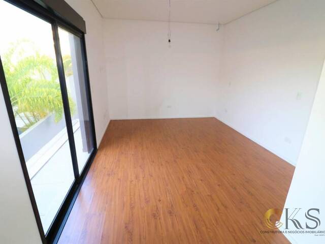 Casa para Venda em Santana de Parnaíba - 5