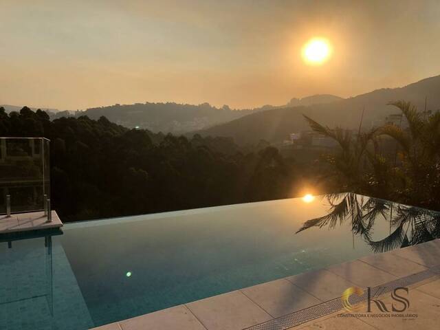 Casa para Venda em Santana de Parnaíba - 3