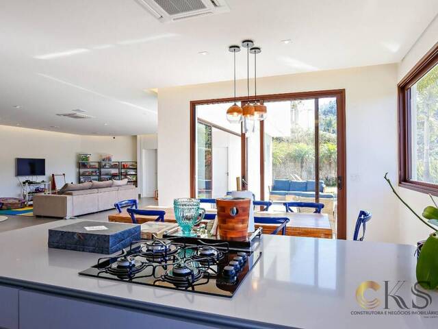 Casa para Venda em Santana de Parnaíba - 5