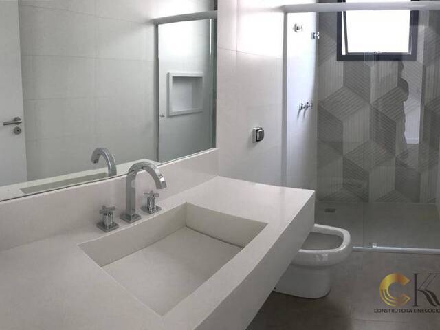 Casa para Venda em Santana de Parnaíba - 4