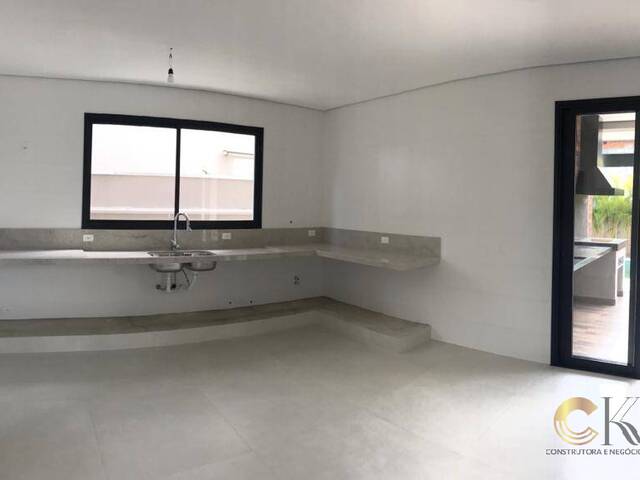 Casa para Venda em Santana de Parnaíba - 5