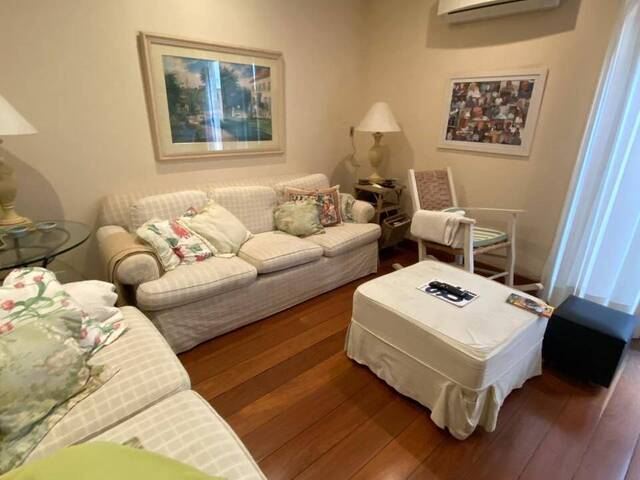 Casa para Venda em Santana de Parnaíba - 2