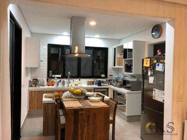 Casa para Venda em Santana de Parnaíba - 3