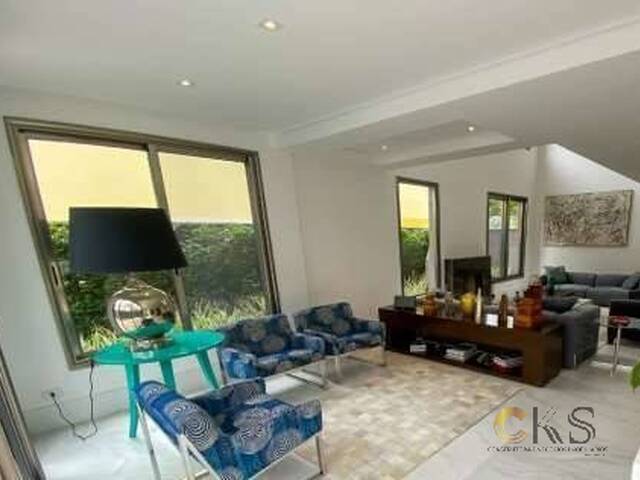 Casa para Venda em Santana de Parnaíba - 4