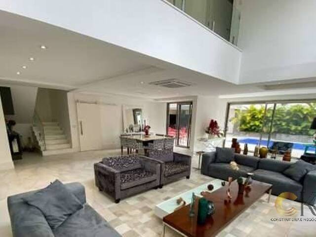 Casa para Venda em Santana de Parnaíba - 5