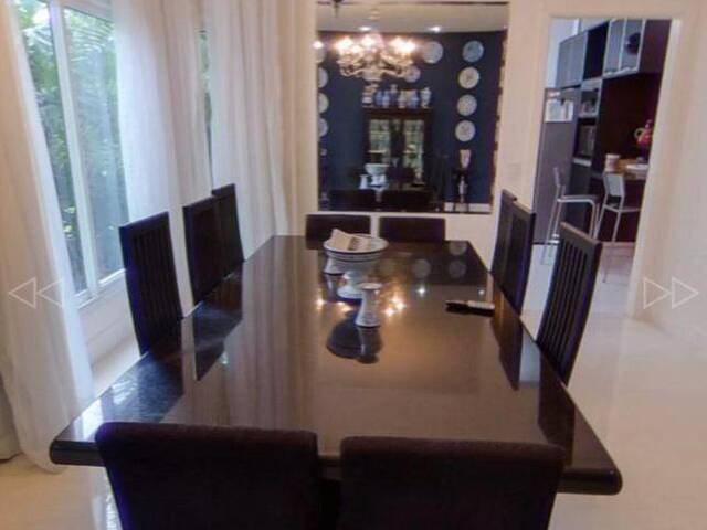 Casa para Venda em Santana de Parnaíba - 4