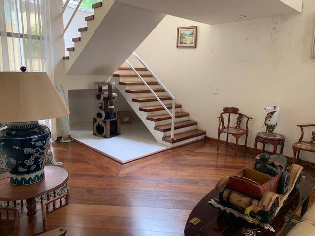 Casa para Venda em Santana de Parnaíba - 3