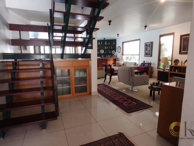 Casa para Venda em Santana de Parnaíba - 3