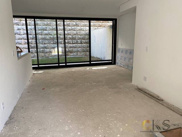 Casa para Venda em Santana de Parnaíba - 5