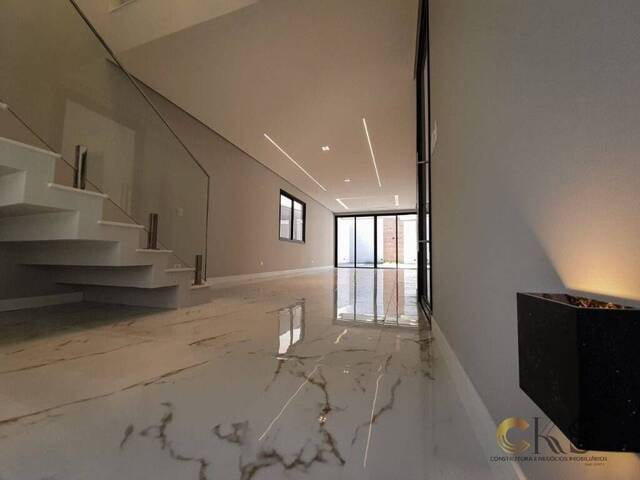 Casa para Venda em Santana de Parnaíba - 4