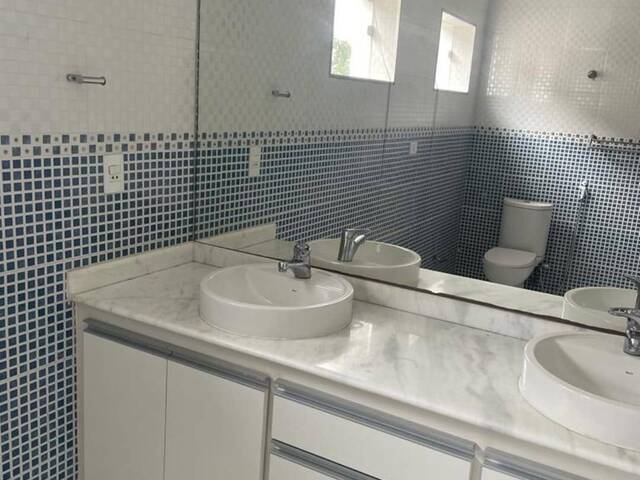 #1720 - Casa para Venda em Santana de Parnaíba - SP