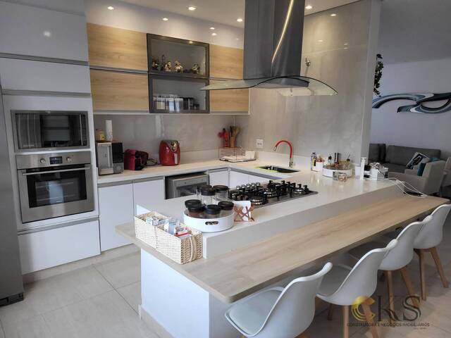 Casa para Venda em Santana de Parnaíba - 3