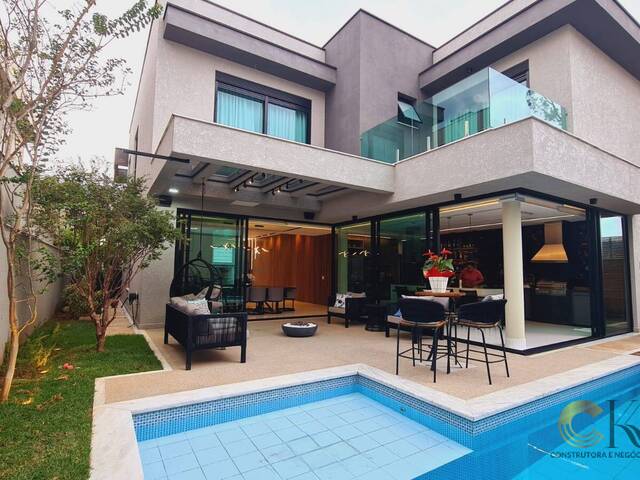Casa para Venda em Santana de Parnaíba - 4