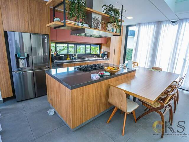 Casa para Venda em Santana de Parnaíba - 5