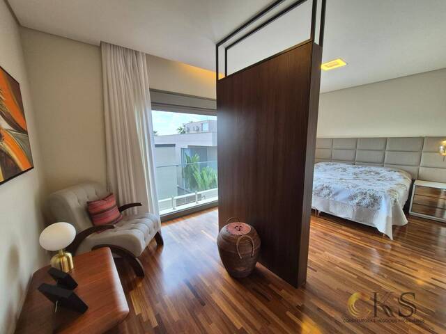 Casa para Venda em Santana de Parnaíba - 5