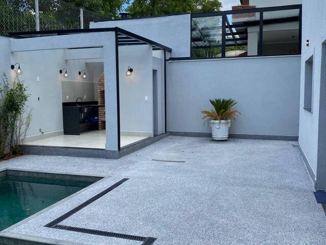 Casa para Venda em Santana de Parnaíba - 3