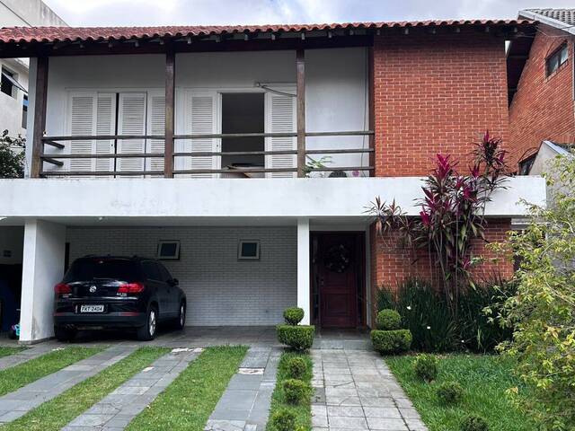 #1789 - Casa para Venda em Santana de Parnaíba - SP