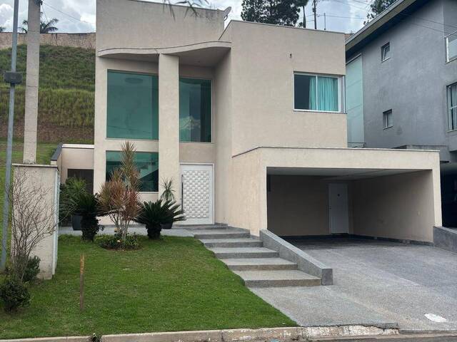 #1798 - Casa para Venda em Santana de Parnaíba - SP