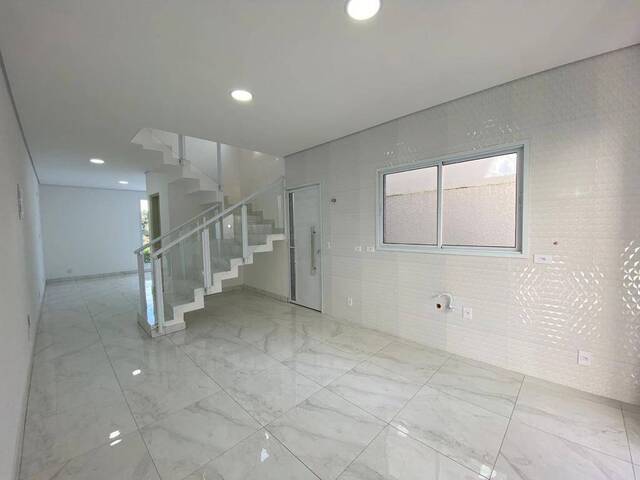 #1837 - Casa para Venda em Santana de Parnaíba - SP
