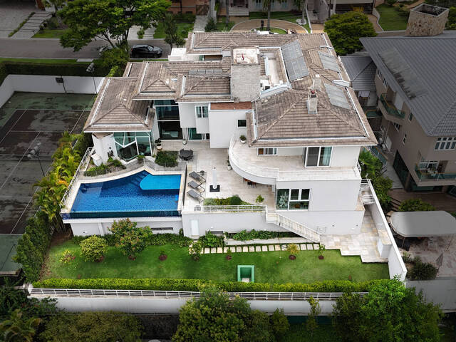 #1844 - Casa para Venda em Santana de Parnaíba - SP