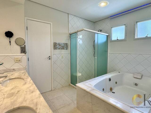 Casa para Venda em Santana de Parnaíba - 5