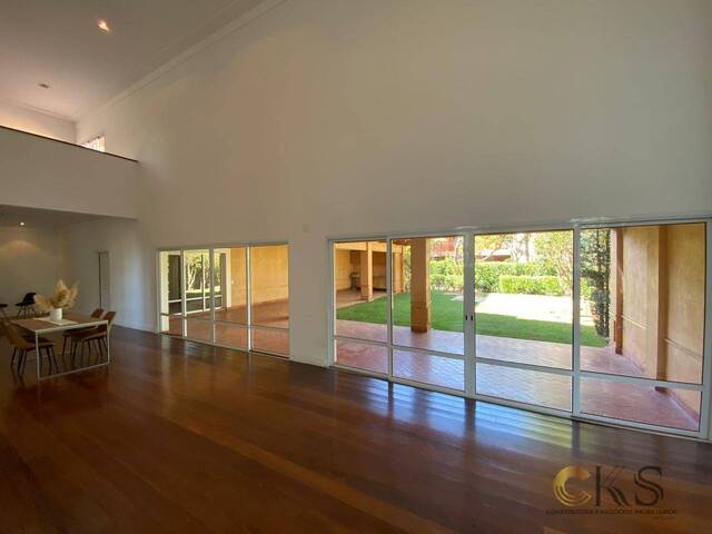 Casa para Venda em Santana de Parnaíba - 4