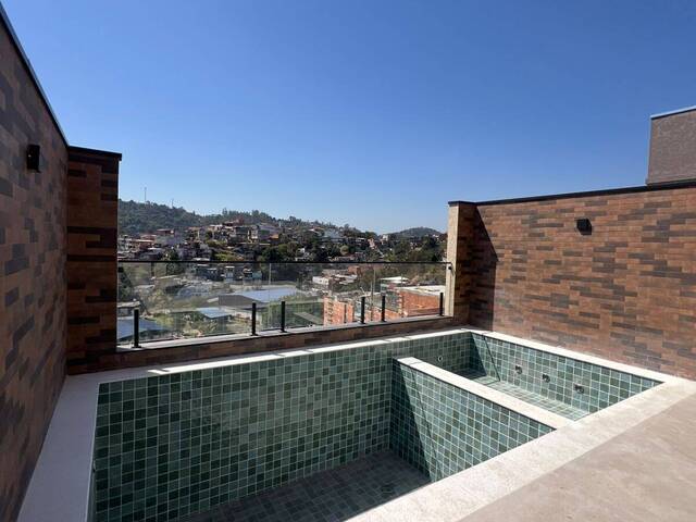Casa para Venda em Santana de Parnaíba - 4