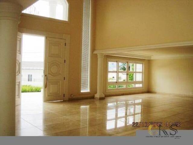 Casa para Venda em Santana de Parnaíba - 4