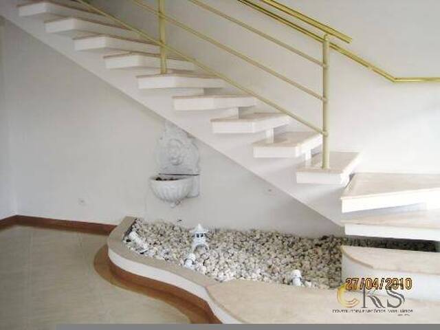 Casa para Venda em Santana de Parnaíba - 2