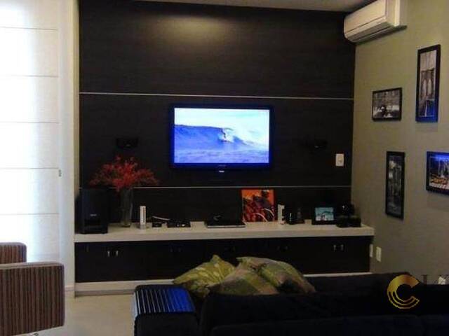 Apartamento para Venda em Santana de Parnaíba - 2