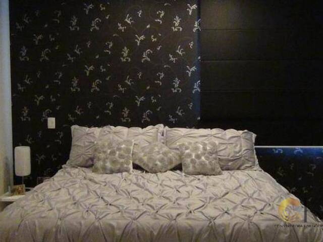 Apartamento para Venda em Santana de Parnaíba - 5