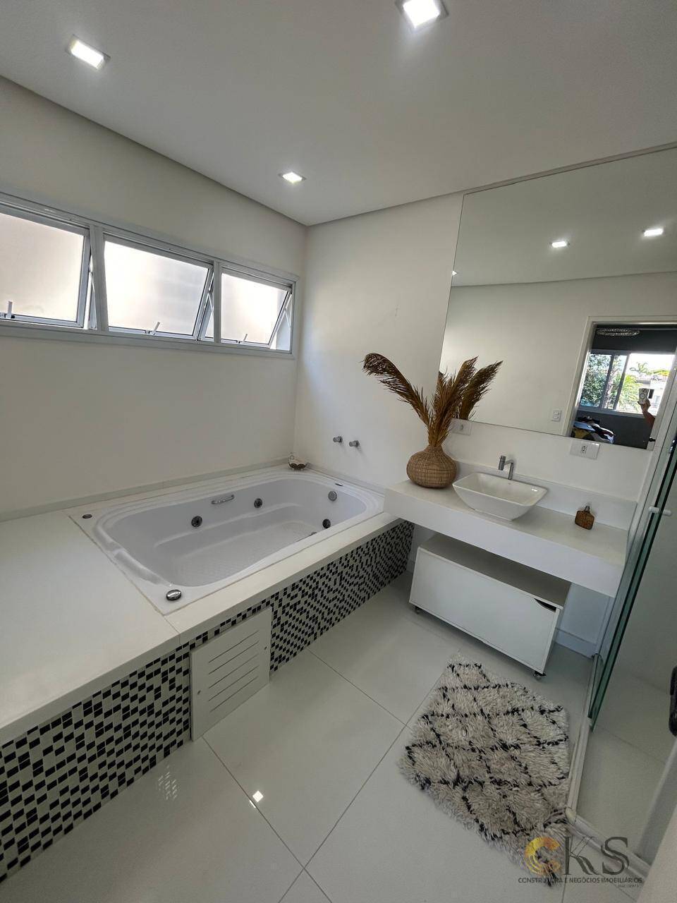 Casa, 4 quartos, 350 m² - Foto 25