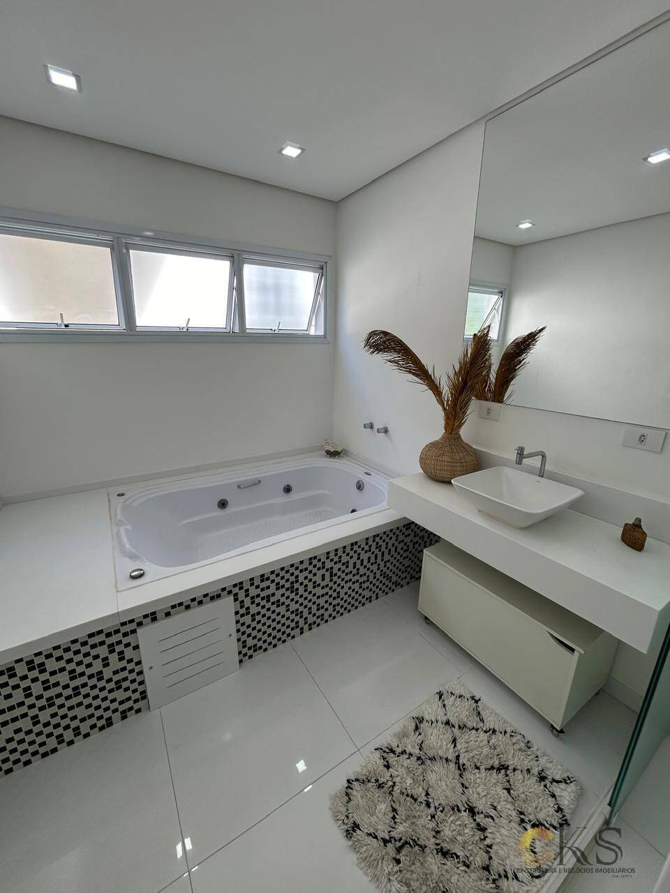 Casa, 4 quartos, 350 m² - Foto 27