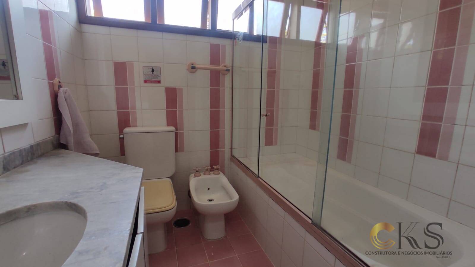 Casa, 3 quartos, 360 m² - Foto 23