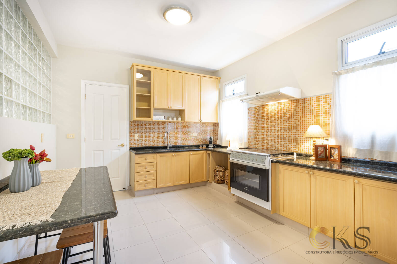 Casa, 4 quartos, 325 m² - Foto 30