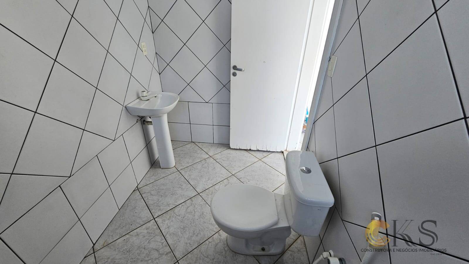 Casa, 3 quartos, 227 m² - Foto 2