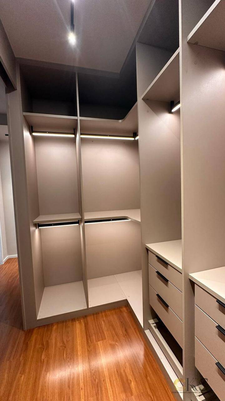 Apartamento, 3 quartos, 243 m² - Foto 11