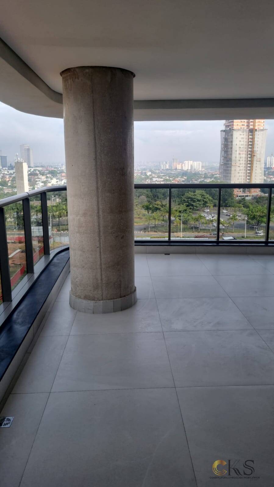 Apartamento, 3 quartos, 185 m² - Foto 2